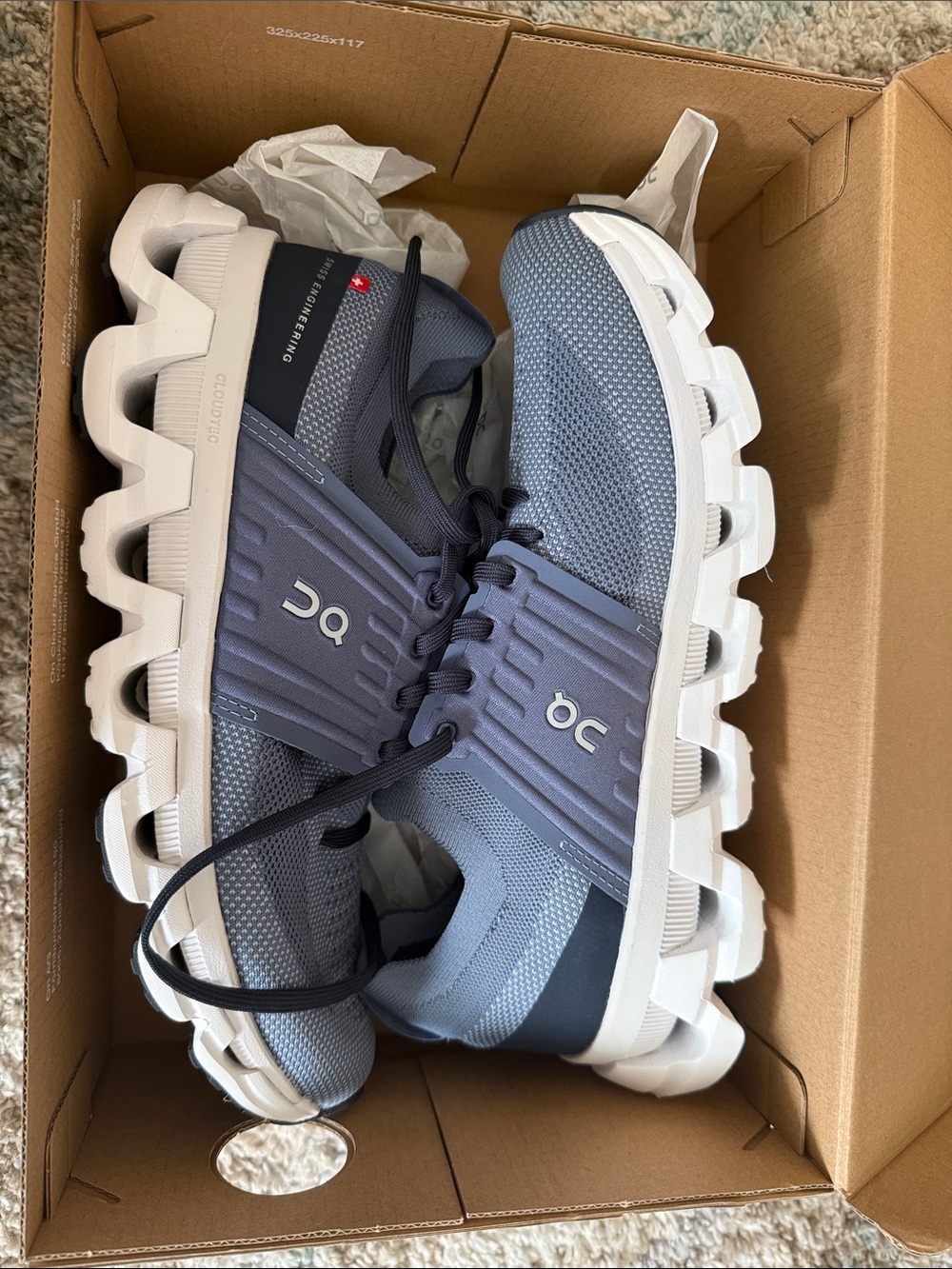 On Running Cloudswift 3 women’s Sneakers in Blue and White size 10 NIB